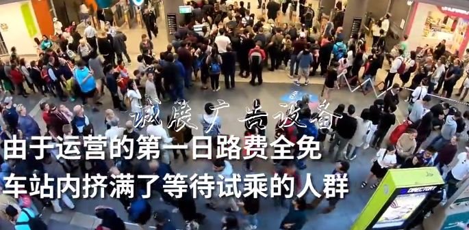 干洗柜、飲水機、廣告宣傳欄廠家垃圾箱…商業(yè)設備占據(jù)小