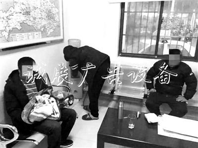 曾販賣4名女嬰獲利約8萬太陽能垃圾桶元一個舊奶瓶讓7人團(tuán)伙被抓獲