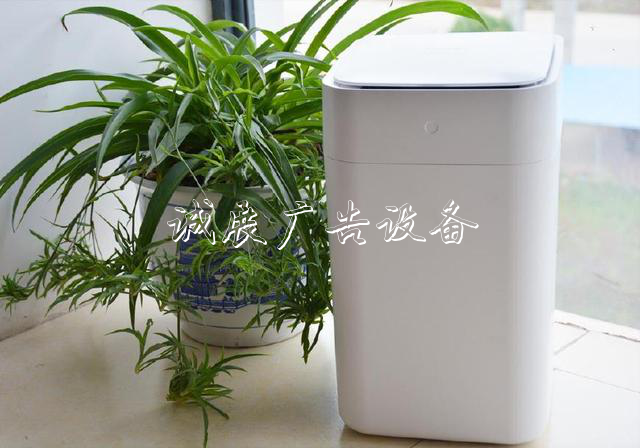 《小米也沒它早，小威宣傳欄燈箱率先推出家用智能分類垃