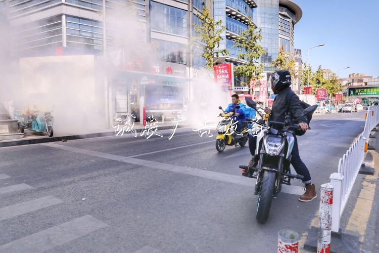 煙頭又惹禍垃圾桶起火分類垃圾亭！市民環(huán)衛(wèi)齊心兩分鐘化險(xiǎn)