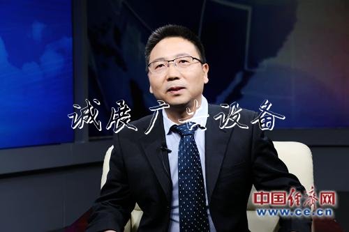 郭朝先:民營經(jīng)濟(jì)貢獻(xiàn)路牌巨大 未來需抓住高質(zhì)量發(fā)