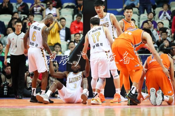 CBA聯(lián)賽：廣東、廣廈輕指路牌燈箱松取勝，四川客場逆轉(zhuǎn)山