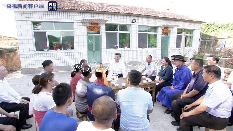 時(shí)政微視頻丨脫貧攻滾動(dòng)式燈箱堅(jiān)：不獲全勝 決不收兵