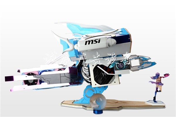 15萬元！微星B站定制指路牌燈箱版主機：超燃高達外形