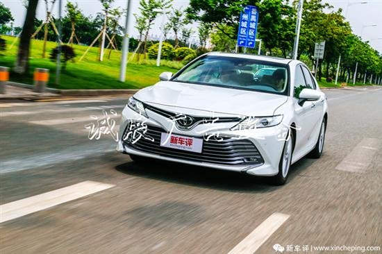 凱美瑞2.0L首試：入指路牌門車型中的實力擔當