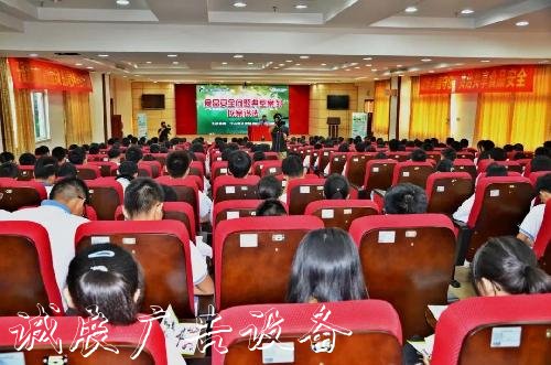  廣東省中山市開展“食品閱報(bào)欄燈箱安全與消費(fèi)維權(quán)進(jìn)校園”系列活動(dòng)