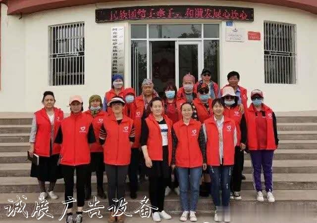 黨員進(jìn)社區(qū)宣傳欄燈箱 紅馬甲在行動
