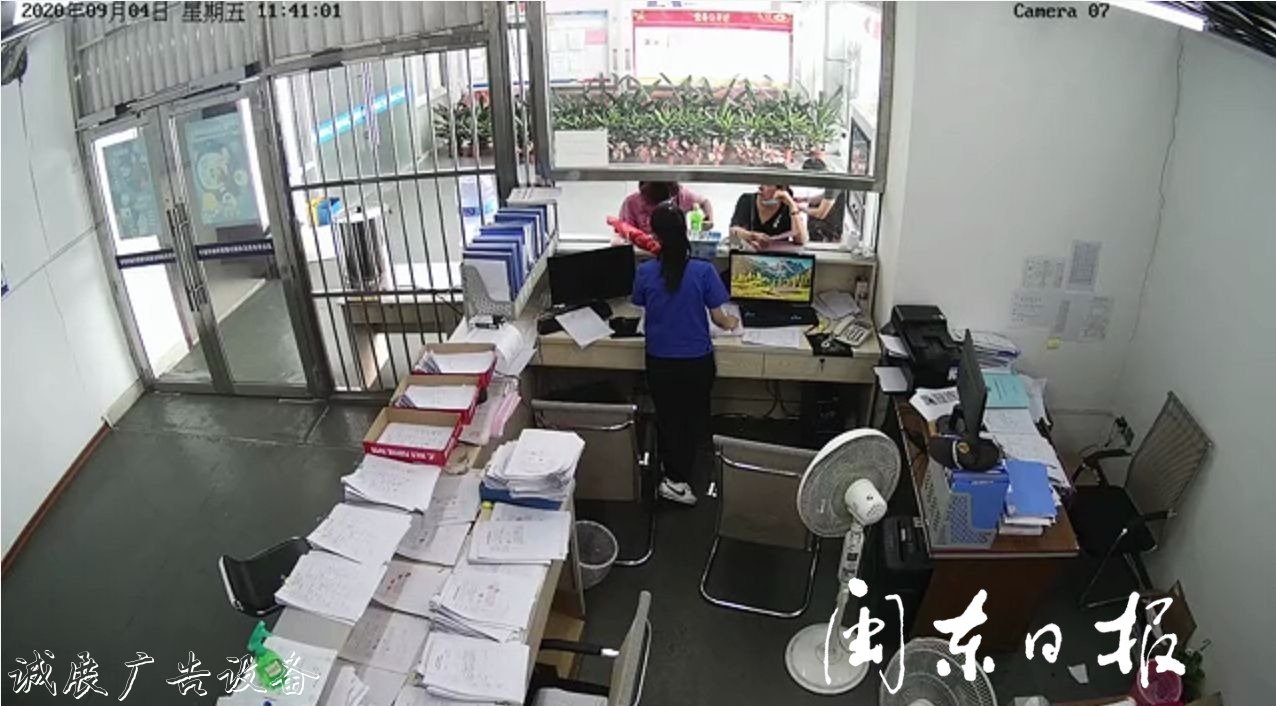 擾民的7米燈箱廣宣傳欄廠家告，終于拆了！
