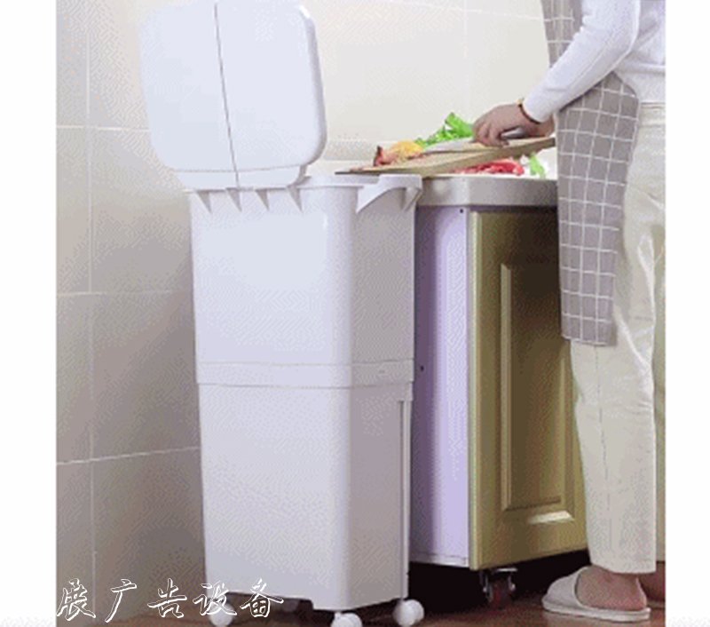 來自日本的干濕分離垃廣告燈箱圾桶，終于換掉了居委會