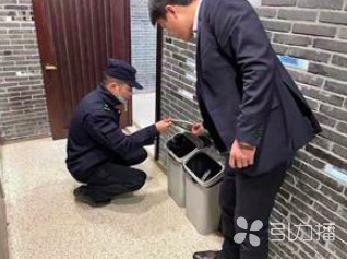 園區(qū)加大執(zhí)法檢查力度黨建宣傳欄，推進重點場所垃圾分類