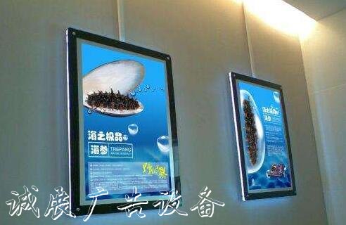 軟膜燈箱能不能放在戶外？