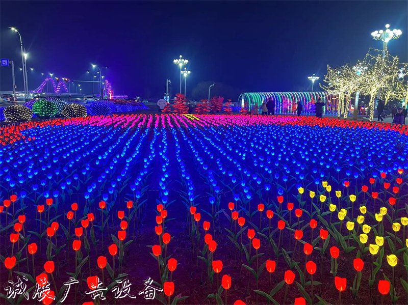 美翻了！夾河畔滿滾動式燈箱天“繁星”已點亮